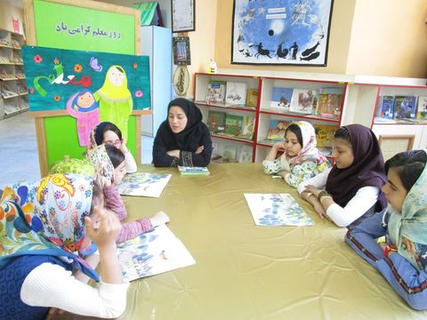 گرامیداشت مقام معلم در مراکز کانون آذربایجان شرقی