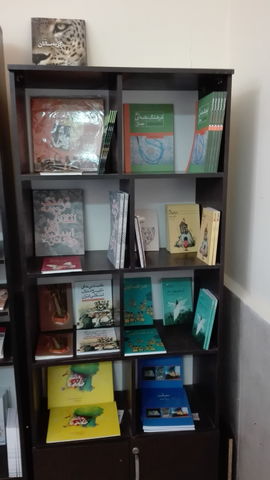 راه‌اندازی کتابخانه دبستان توحید شهر ابوحمیظه در قالب طرح امداد فرهنگی کانون