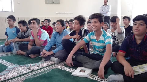 راه‌اندازی کتابخانه دبستان توحید شهر ابوحمیظه در قالب طرح امداد فرهنگی کانون