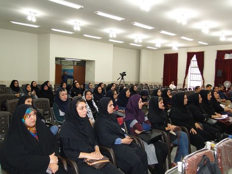 گردهمایی کارکنان و مدرسان کانون زبان اصفهان