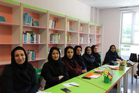 گردهمایی آموزشی و نشست تخصصی مربیان مسئول ،مربیان کتابخانه های سیار روستایی و مربیان ادبی کانون کردستان در سنندج به روایت تصویر