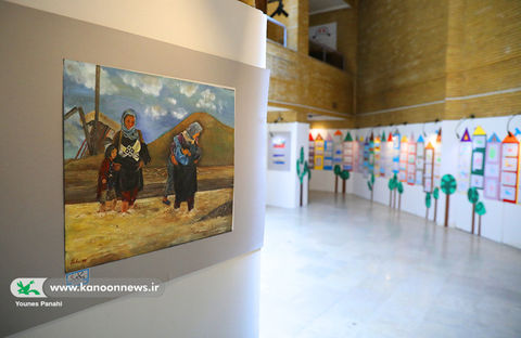 گشایش نمایشگاه «قابی از لبخند ناب» کودکان سیل‌زده در کانون