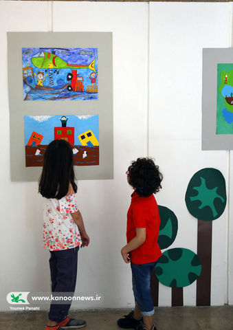 گشایش نمایشگاه «قابی از لبخند ناب» کودکان سیل‌زده در کانون