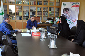 دیدار و گفتگوی نویسندگان کودک با مدیرکل کانون استان اردبیل
