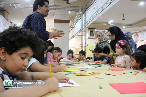 پویش «فصل گرم کتاب» میزبان کودکان و نوجوانان تهران/ عکس از یونس بنامولایی
