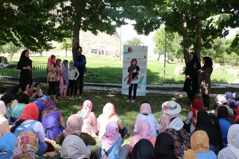 برگزاری اردوی فرهنگی با طعم قصه گویی در کرمانشاه