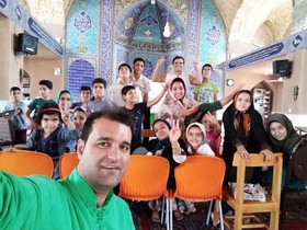 حضوراعضای کتابخانه‌های سیار روستایی یزد در جشنواره‌ی قصه‌گویی