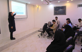 کارگاه تخصصی اصول وفنون قصه‌گویی درخرم آباد برگزارشد