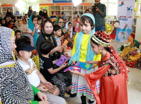 مهمانان از کشور چین در جشن قصه گویی مرکز شماره ۴۱ کانون تهران