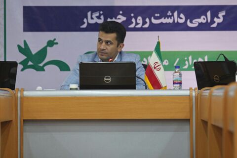 نشست خبری مدیرکل کانون خوزستان به مناسبت روز خبرنگار در اهواز- عکاس علی لطیفی