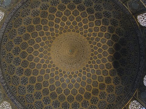 آخرین بازدید همیاران میراث از میدان امام خمینی «ره »،کاخ هشت بهشت و چهل ستون اصفهان