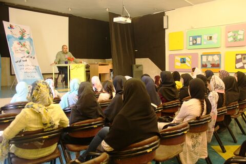 گزارش تصویری برگزاری کارگاه‌های آموزشی قصه گویی برای اعضای مراکز فرهنگی و هنری کانون استان قزوین