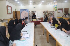 سومین جلسه‌ی انجمن ادبی مناطق و نقد حوزه‌ای در کانون اهر برگزار شد