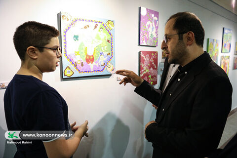 بازدید فاضل نظری مدیرعامل کانون از نمایشگاه هنرهای تجسمی اعضای کانون استان تهران در نگارخانه صبا