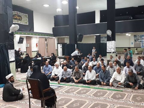 دیدار مردمی "مهناز فتاحی"، مدیرکل کانون استان کرمانشاه به مناسبت هفته دولت در مسجد "الزهرا" شهرک پردیس، کرمانشاه