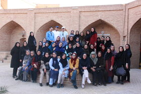 کارکنان کانون استان تهران از آثار تاریخی سمنان بازدید کردند