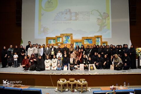 «دونقطه‌: قصه» با تجلیل از برگزیده‌های استانی در روز دوم به کار خود پایان داد