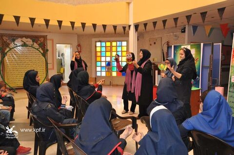 اجرای ویژه برنامه های هفته ملی کودک در مدرسه استثنایی زمردیان کرج