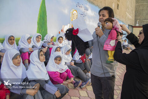 رژه خودروهای سیار همدان در اولین روز هفته کودک