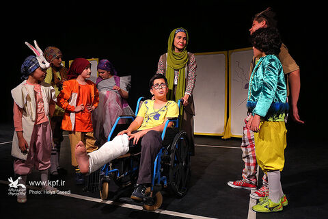 اجرا نمایش «کوکوی گردن دراز» در مرکز تئاتر کانون