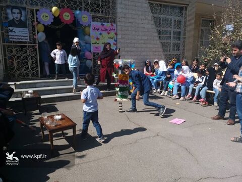 آیین‌های بزرگداشت هفته ملی کودک در مراکز کانون آذربایجان شرقی(جشنواره بازی های بومی و محلی)