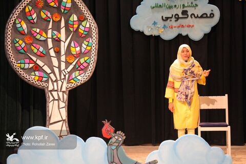 عصر دومین روز برگزاری بیست و دومین جشنواره‌ی قصه‌گویی استان یزد- مهر 98