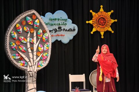 پنجمین روز برگزاری بیست و دومین جشنواره‌ی قصه‌گویی استان یزد- مهر 98