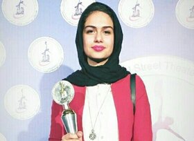 عضو هنرمند کانون کرمانشاه، بهترین بازیگر زن جشنواره تئاتر دربندی‌خان عراق شد