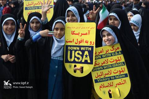 حضور کارکنان و اعضای کانون گیلان در راه‌پیمایی یوم‌الله 13 آبان