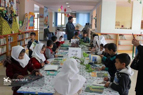 جشن کتاب با سال اولی‌ها در مرکز یک کانون پارس‌آباد