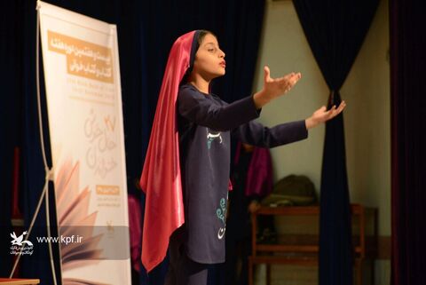 ویژه برنامه شاهنامه خوانی اعضا مراکز کانون بوشهر در هفته کتاب و کتاب و خوانی