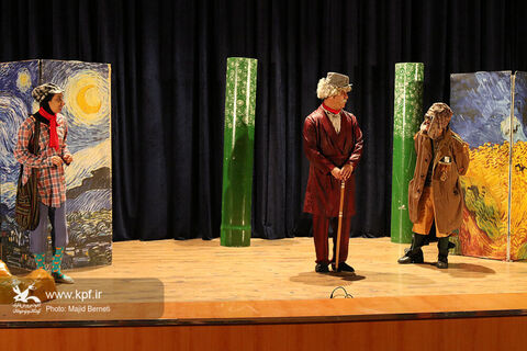نخستین روز اجرای نمایش گروفالو در سالن سینما کانون ساری