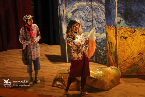 نخستین روز اجرای نمایش گروفالو در سالن سینما کانون ساری