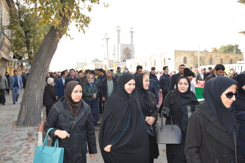 حضور مدیر و کارکنان اداره کل کانون پرورش فکری استان کرمانشاه در راهپیمایی باشکوه «حمایت از امنیت کشور»