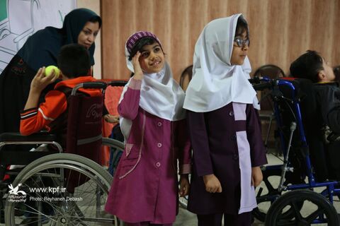 برگزاری ویژه برنامه بر بال فرشتگان به مناسبت روز جهانی معلولان(بوشهر)
