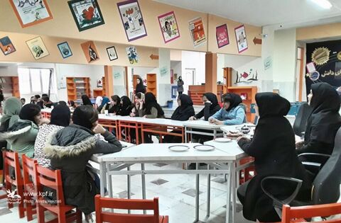 انجمن قصه‌گویی "قاف مثل قصه" در مرکز شماره ۳ کانون پرورش فکری کرمانشاه برگزار شد