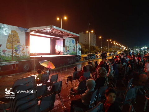 تماشاخانه سیار کانون در نخل تقی و عسلویه (استان بوشهر)