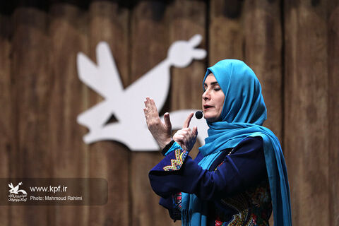قصه‌گویی گیتی خامنه در  بیست‌ودومین جشنواره بین‌المللی قصه‌گویی