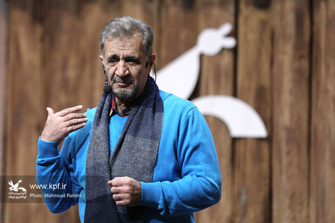 قصه‌گویی مصطفی رحماندوست در بیست‌ودومین جشنواره بین‌المللی قصه‌گویی