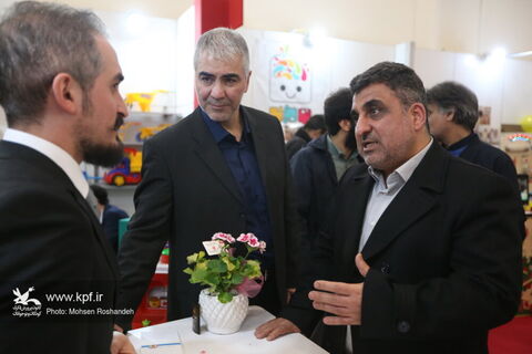 بازدید معاون وزیر دفاع و پشتیبانی نیروهای مسلح از پنجمین جشنواره ملی اسباب‌بازی