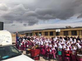 حضور پیک امید کانون فارس در روستای کدنج