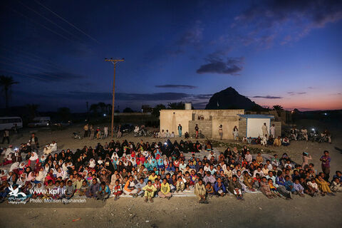 حضور گروههای فرهنگی کانون در مناطق سیلزده هرمزگان