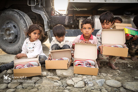 حضور گروههای فرهنگی کانون در مناطق سیلزده هرمزگان