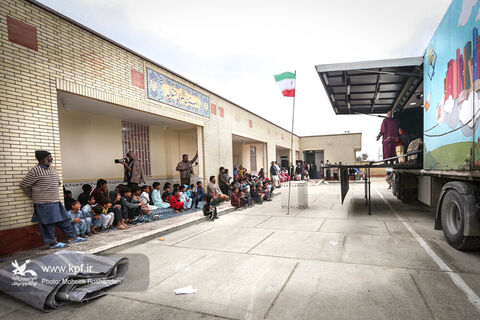حضور گروههای فرهنگی کانون در مناطق سیلزده هرمزگان