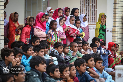 حضور گروههای فرهنگی کانون در مناطق سیلزده هرمزگان