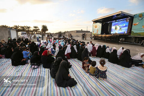 حضور گروههای فرهنگی کانون در مناطق سیلزده هرمزگان