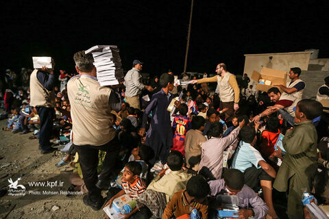 حضور گروههای فرهنگی کانون در مناطق سیلزده هرمزگان