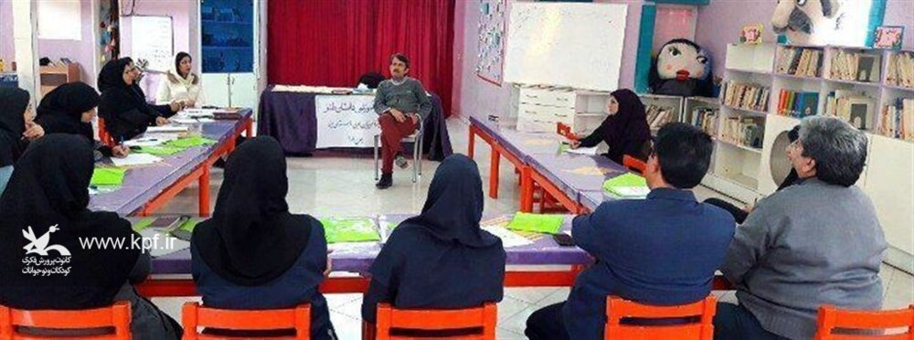 کارگاه آموزشی داستان طنز در یزد برگزار شد