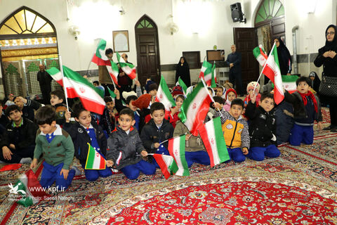 گلزار شهدای انقلاب اسلامی، گلباران دستان کودکان و نوجوانان گیلانی
