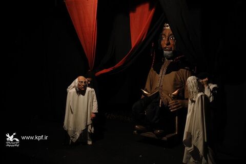 اجرای نه نمایش در اولین روز از برگزاری هجدهمین جشنواره‌ی هنرهای نمایشی یزد/ بهمن ۹۸